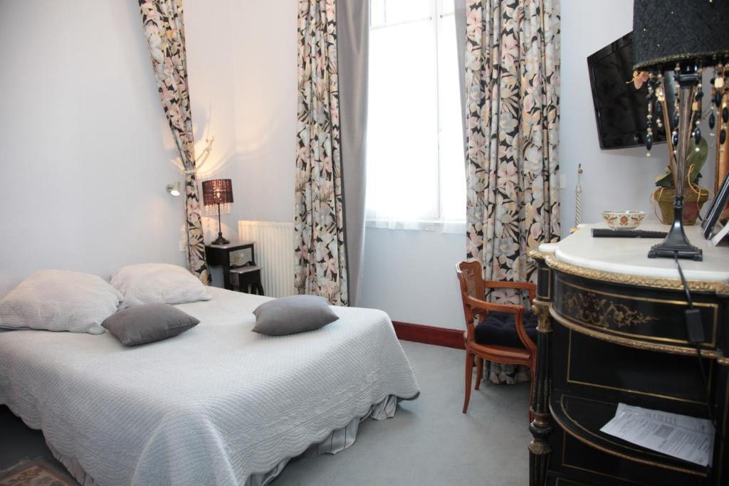 Cit'Hotel Marie Stuart La Roche-sur-Yon Buitenkant foto